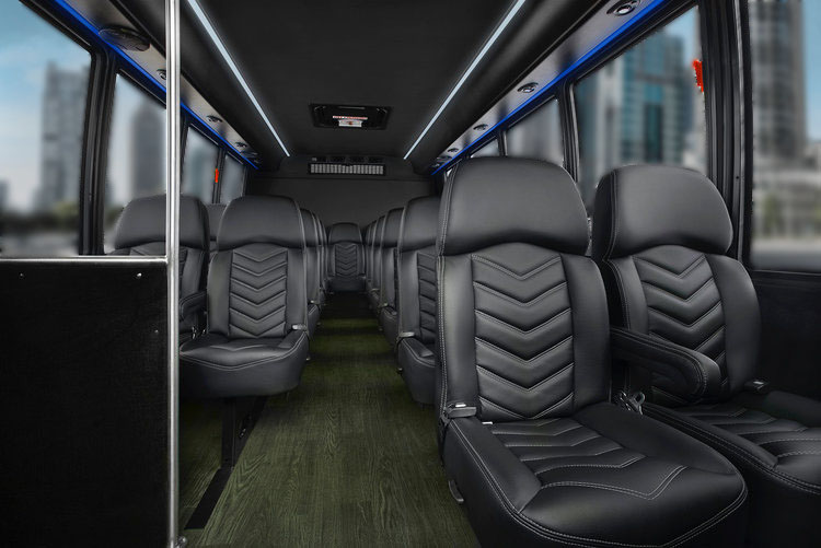 24paxbus-interior